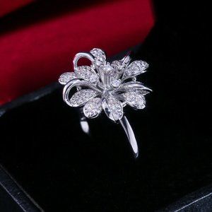 New Gorgeous 925 Silver Diamond Flower Ring